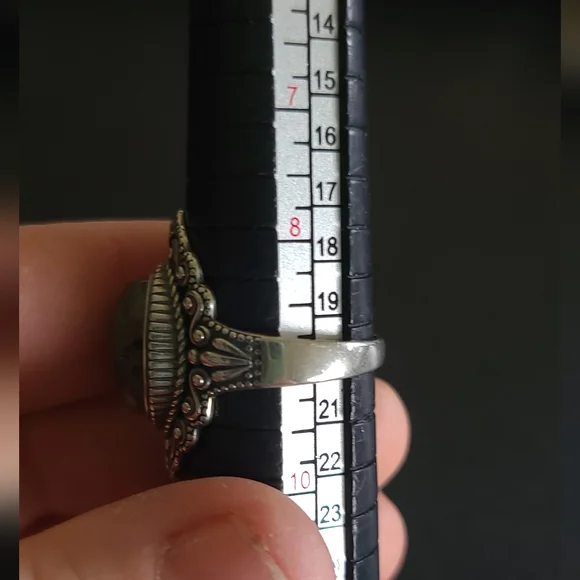 Gray Labradorite Silver Ring - Picture 8 of 8